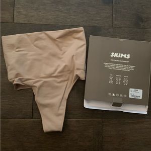 NEW Skims Core Control Thong
